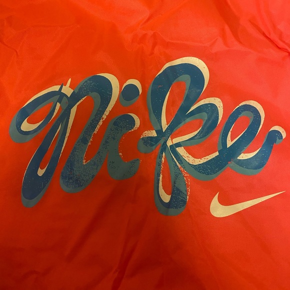 Nike girls, hot pink cinch sack - Picture 4 of 4